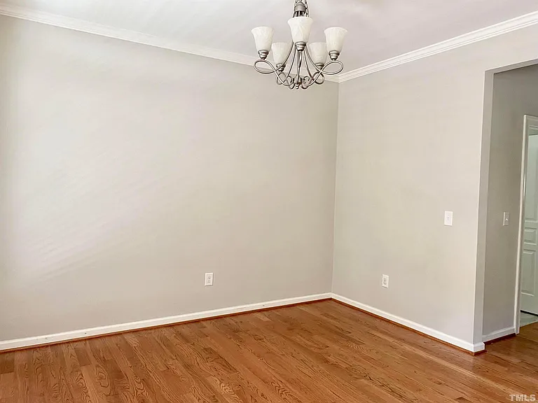 207 Lake Dr — Photo 12