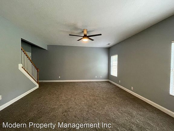 3rd image of 2125 Drummond Dr