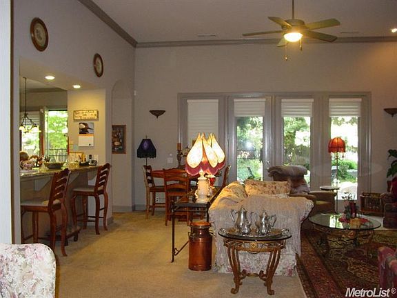 4th image of 2426 Muirfield Dr