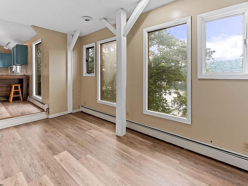 10th image of 158 Rockley Rd