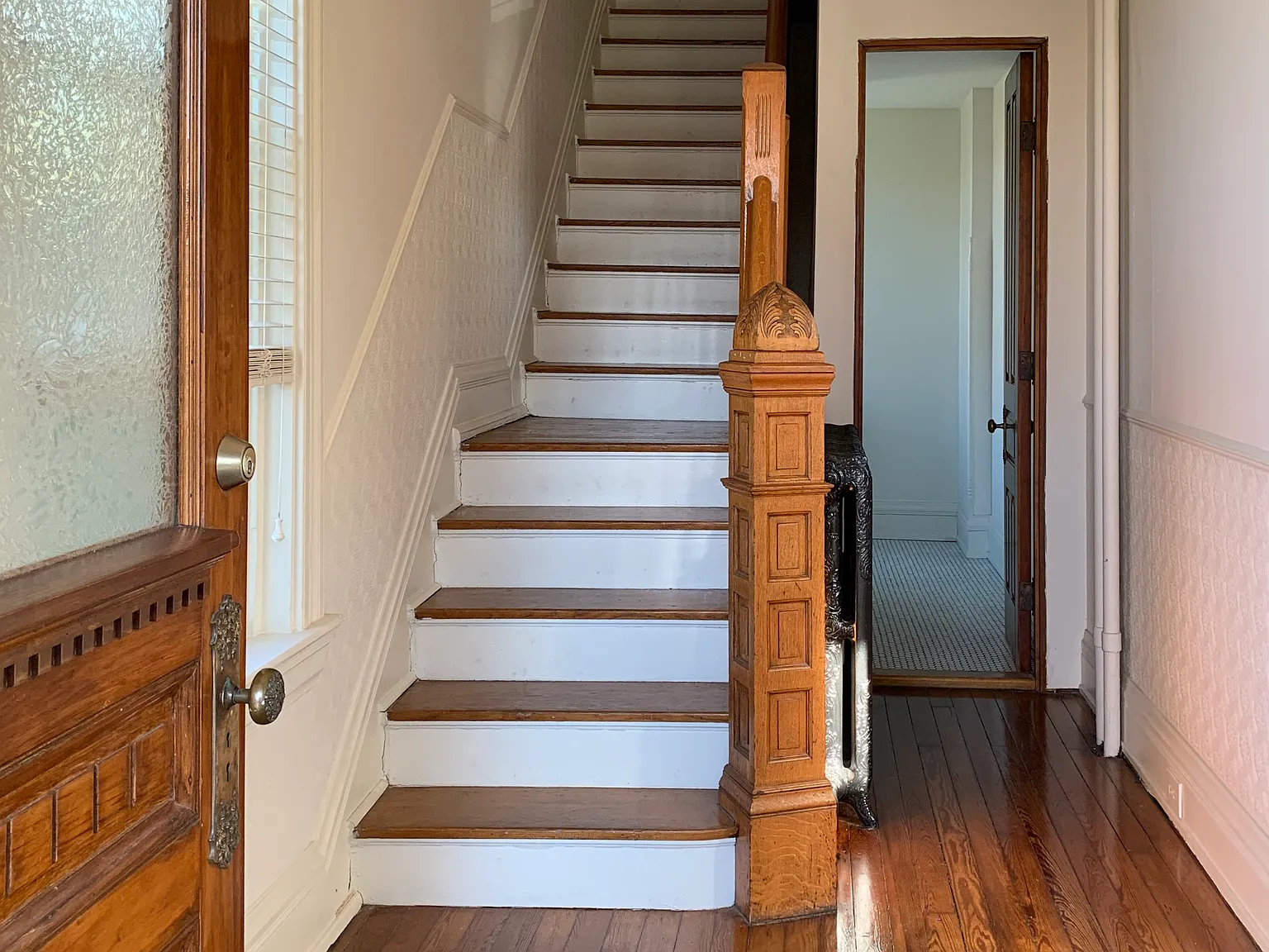 4 bed, 2.5 bath, 2200 sqft, $2,895 — Photo 4