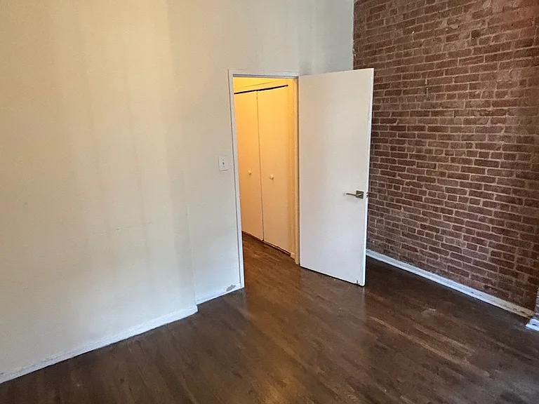 325 E 92nd St #2C — Photo 6