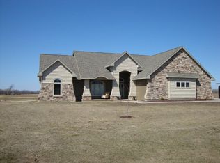 5979 Valentine Dr, Winneconne, WI 54986