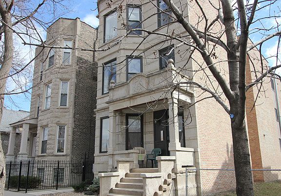 3rd image of 867 N Mozart St APT 3F