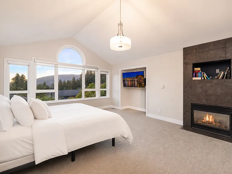 4350 Starlight Way — Photo 15