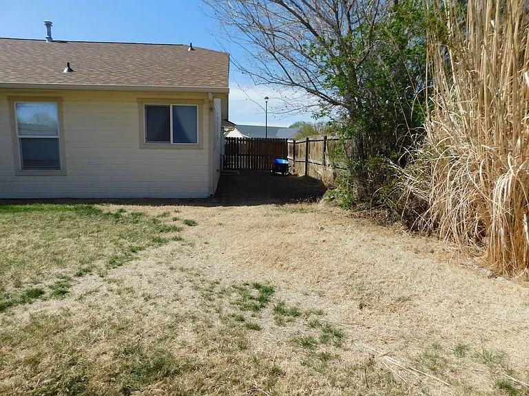 502 Garnet Dr — Photo 21