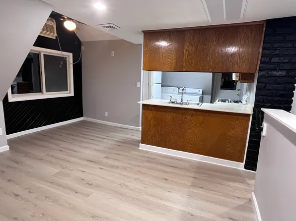 82-84 Congress St #B, Manchester, CT 06042