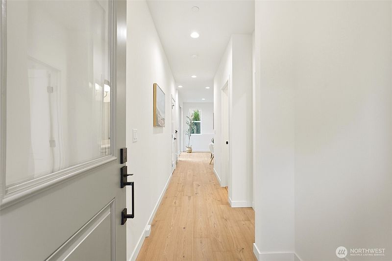 4th image of 1508 NE 147th Street