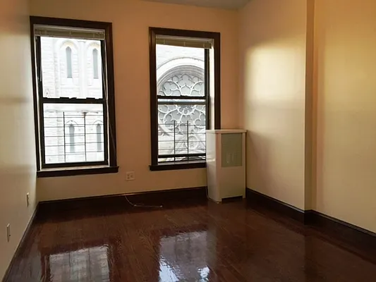 Rented by Corcoran | media 23