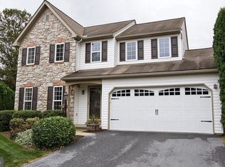 37 Apple Blossom Dr, Lancaster, PA 17602