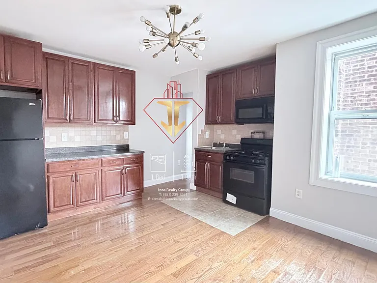 169 Manhattan Ave #41 — Photo 1