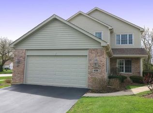 896 Village Rd, Crystal Lake, IL 60014