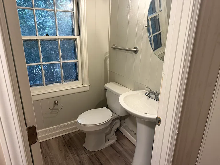 1909 Newark Ave — Photo 12