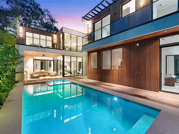 2800 Calusa St, Miami, FL 33133