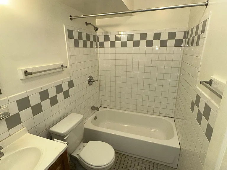 5055 B St SE #202 — Photo 15