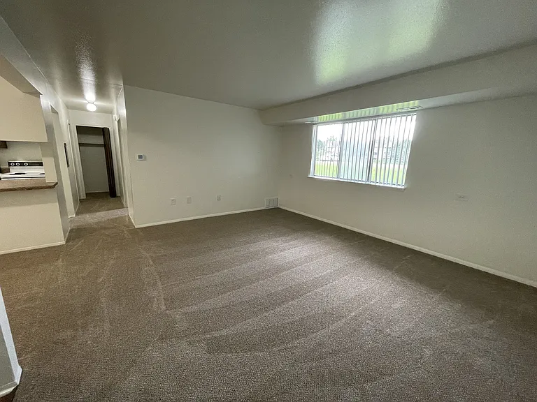 Windsor Place Apartments — Photo 81