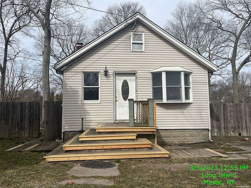 1st image of 117 Patchogue Ave