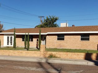 952 Maple St, Las Cruces, NM 88001