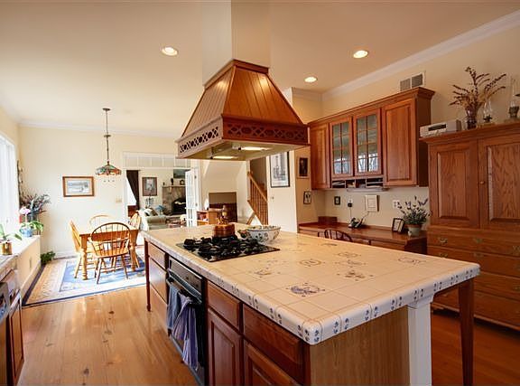 5th image of 268 Golden Woods Ct