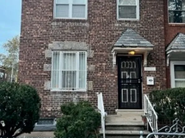 24-01 24th Ave, Astoria, NY 11105