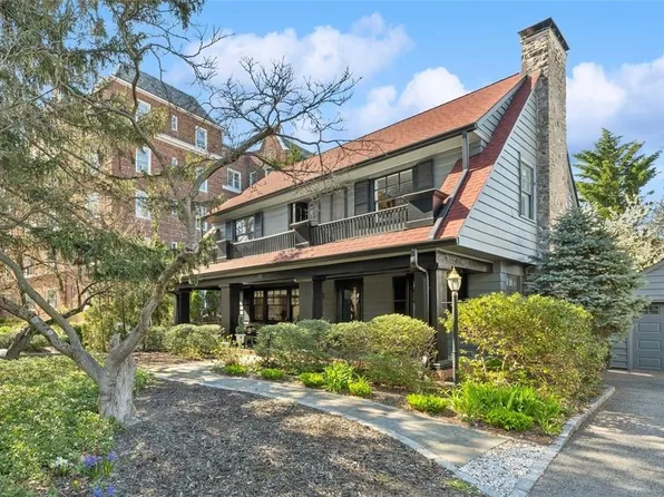 11 Midland Avenue, Bronxville, NY 10708