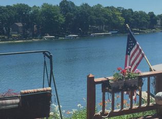 2854 Orange Grove Rd, Waterford, MI 48329