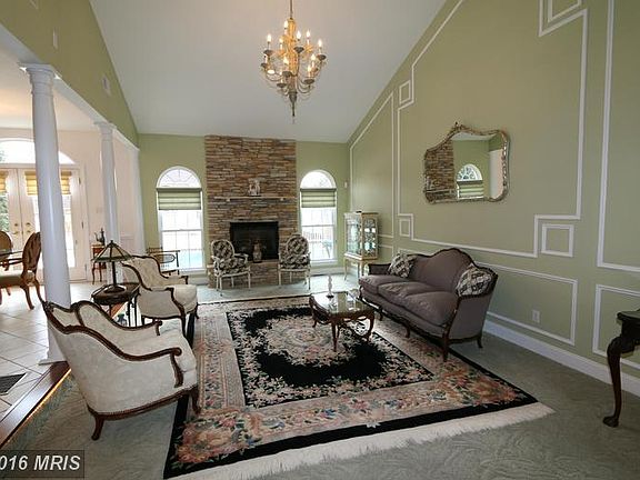 2nd image of 1813 Londontowne Cir