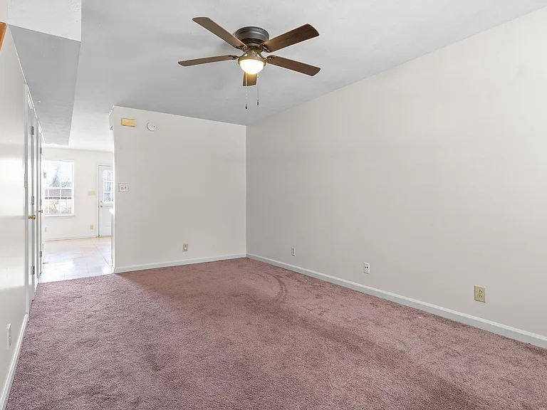 Needmore Road-630-694 — Photo 5
