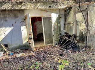 1605 Ballplay Rd, Madisonville, TN 37354