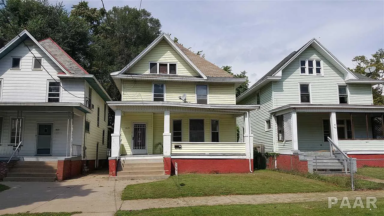 1619 NE Madison Ave photo 1