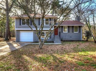 6 Eastwood Dr, Newnan, GA