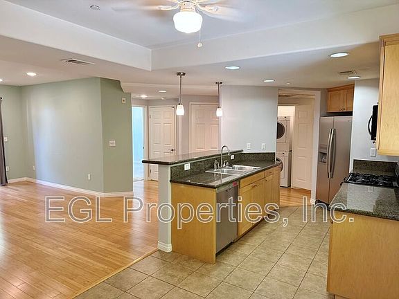 5th image of 3636 Jasmine Ave Unit 103