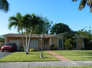 9075 SW 182nd St, Palmetto Bay, FL 33157