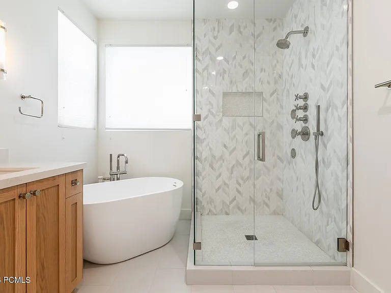 5310 N Lauralwood St — Photo 28