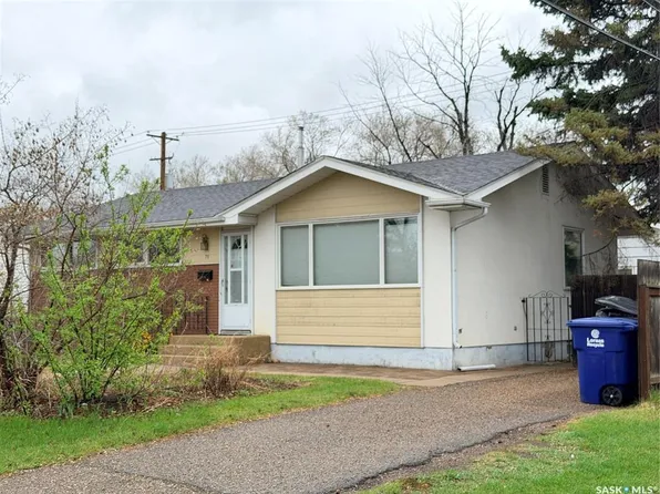 70 Lindsay DRIVE, Saskatoon, SK S7H 4B4