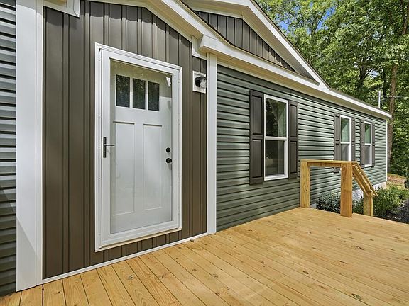 3rd image of 67 Chastain Rd