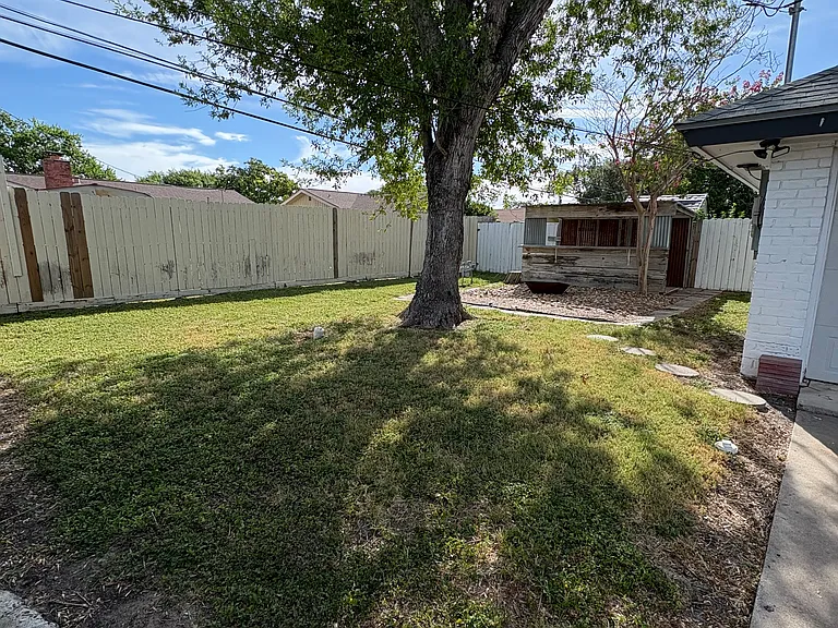 4641 Sheffield Ln — Photo 6