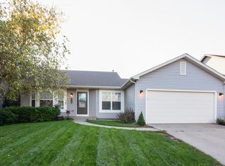 133 S Cross Trl, McHenry, IL