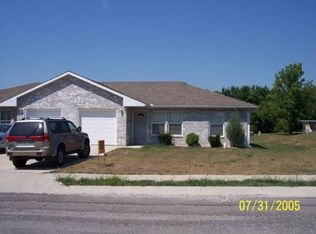 207 S Walker St, Pleasant Hill, MO 64080