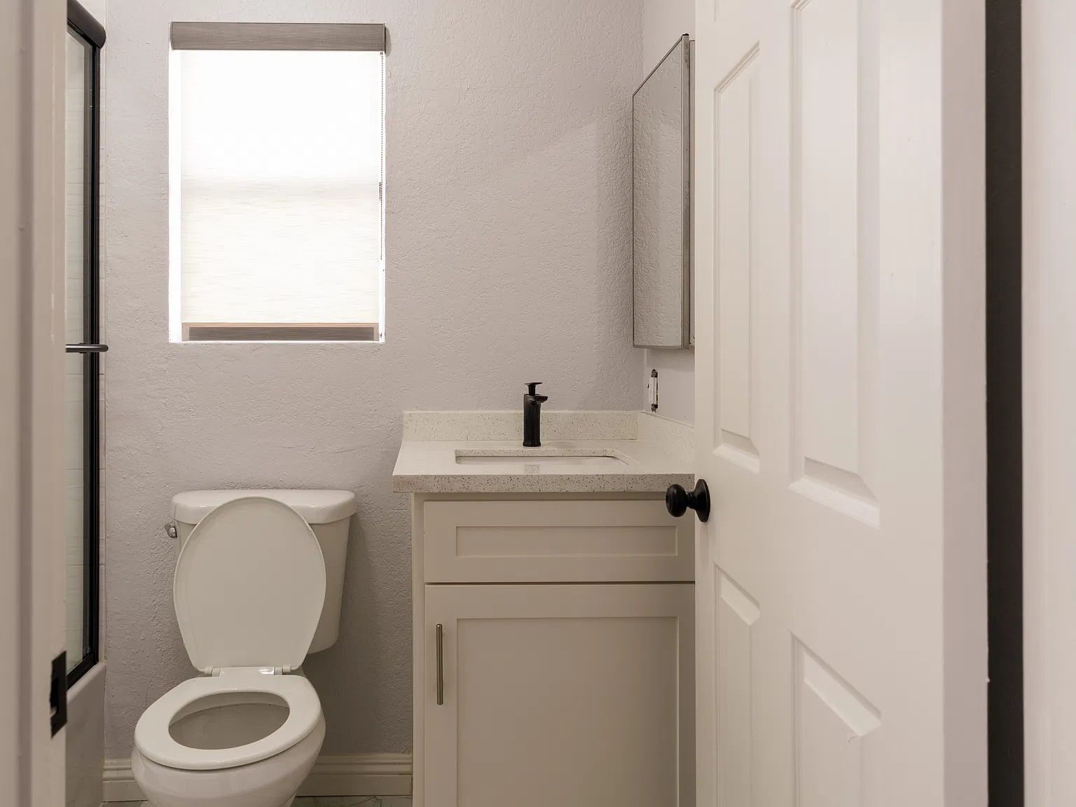 2 bed, 867 sqft, $2,750 — Photo 3