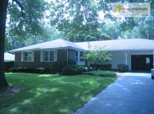 204 NW Woodbine Ave, Lees Summit, MO 64063