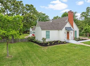 502 Brookside Dr E, Bryan, TX 77801