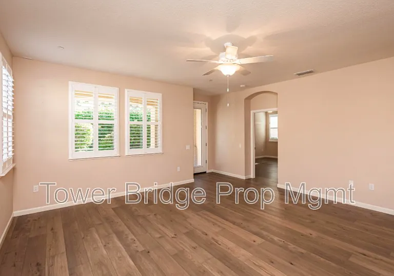 1457 Marseille Ln — Photo 12