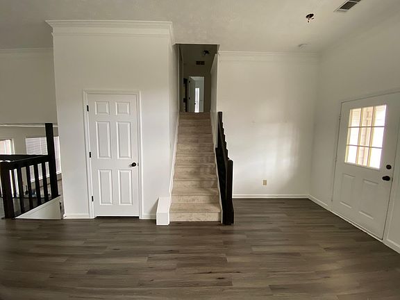 3rd image of 10650 Mortons Xing