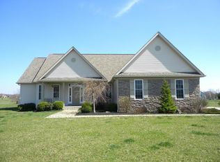 1612 Chickasaw Ln NW, Canal Winchester, OH 43110
