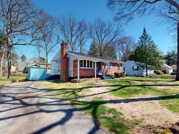 144 Thurber Ave, Attleboro, MA 02703