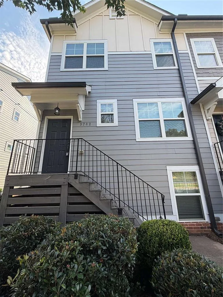 3 bed, 3.5 bath, 1926 sqft, $2,800 — Photo 1