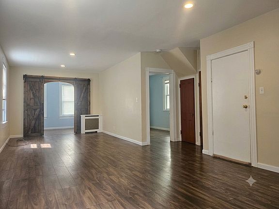 5th image of 516 Forest St Floor 2