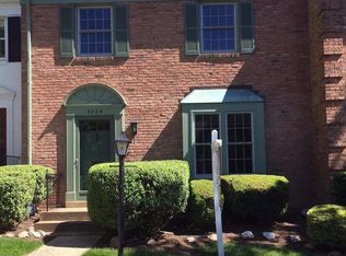 9226 Annhurst St, Fairfax, VA 22031