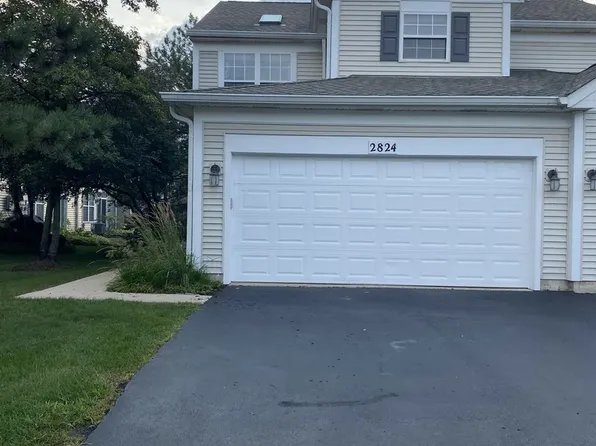 2824 White Thorn Cir, Naperville, IL 60564